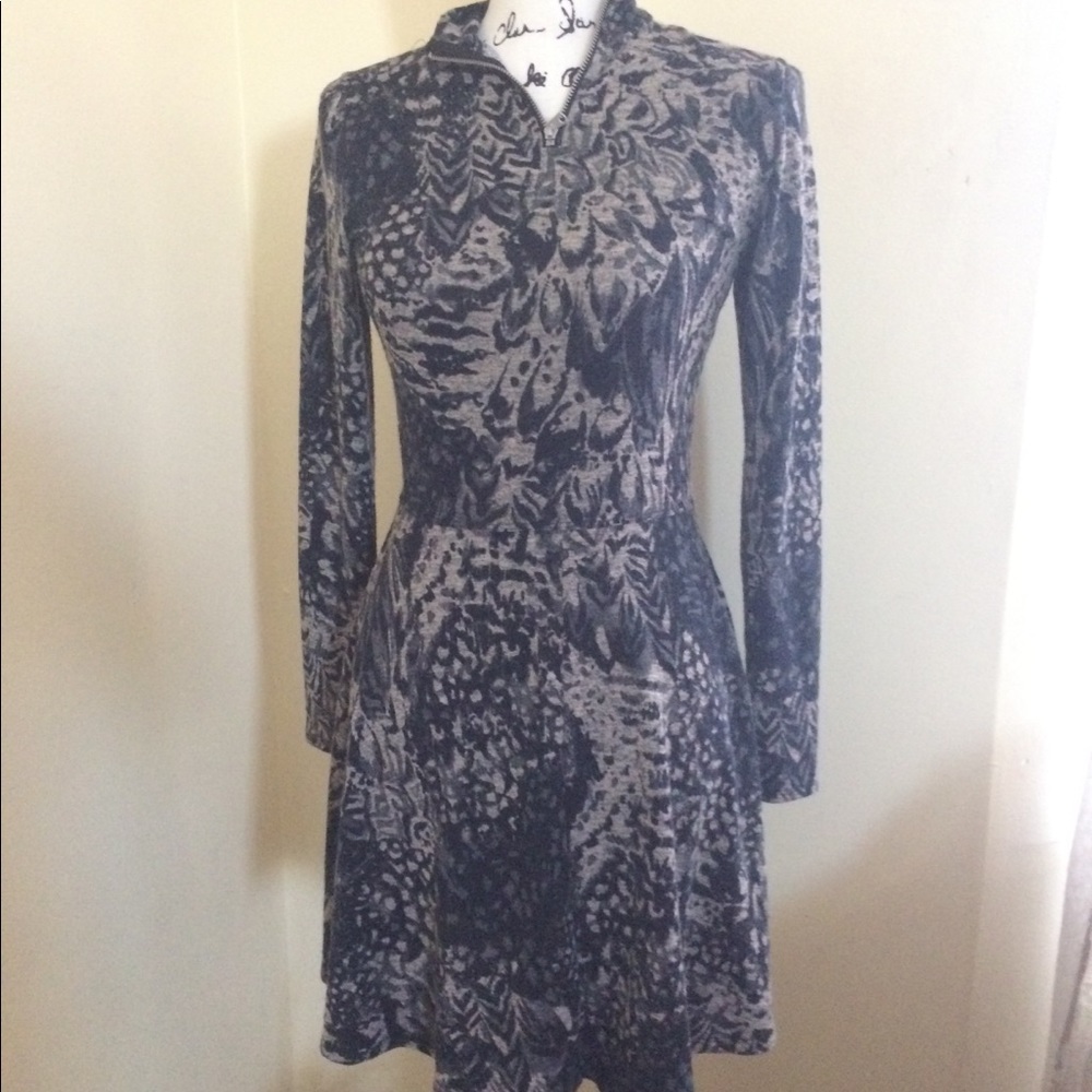 Abercrombie & Fitch Black and Tan Long Sleeve Dress